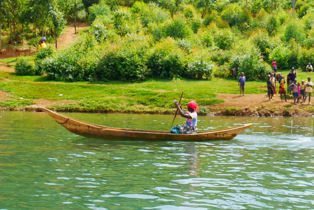 Discover the perfect Lake Kivu day trip from Kigali. Enjoy boat tours, island visits, kayaking, coffee experiences, stunning scenery, and authentic community encounters along Rwanda's most beautiful lake.