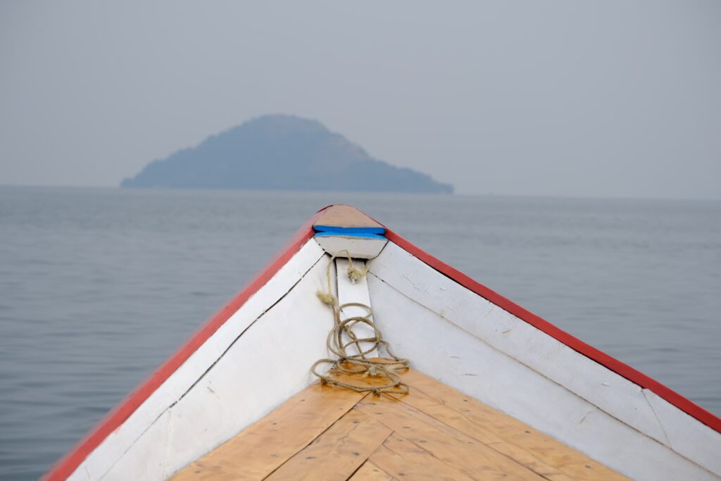 Discover the best Lake Kivu boat tours in Rwanda. Explore islands, beaches, fishing communities, kayaking, sunsets, and cultural experiences in Kibuye, Kinunu, Gisenyi, and Rusizi.