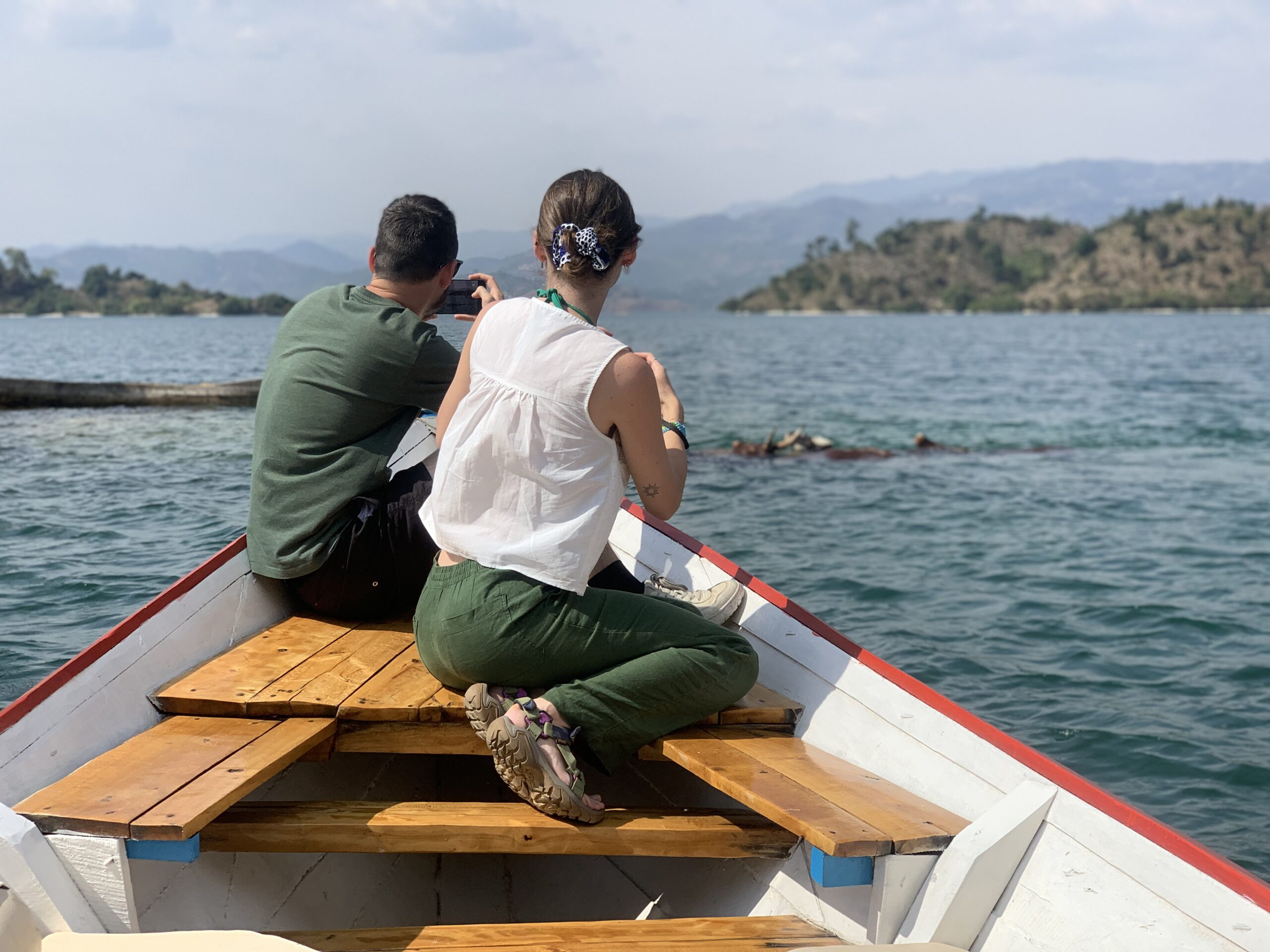 Discover the best Lake Kivu boat tours in Rwanda. Explore islands, beaches, fishing communities, kayaking, sunsets, and cultural experiences in Kibuye, Kinunu, Gisenyi, and Rusizi.